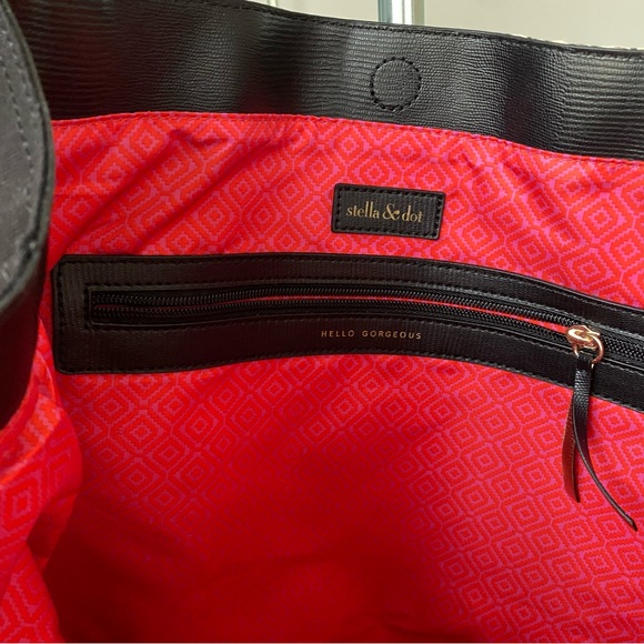 The Switch Bag in Diamond Raffia - Picture 11 of 16